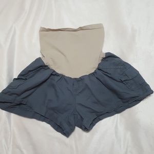 Maternity shorts